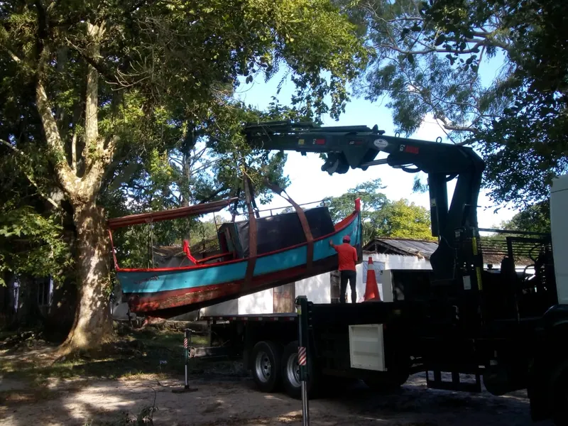 Içamento de carga pesada com munck